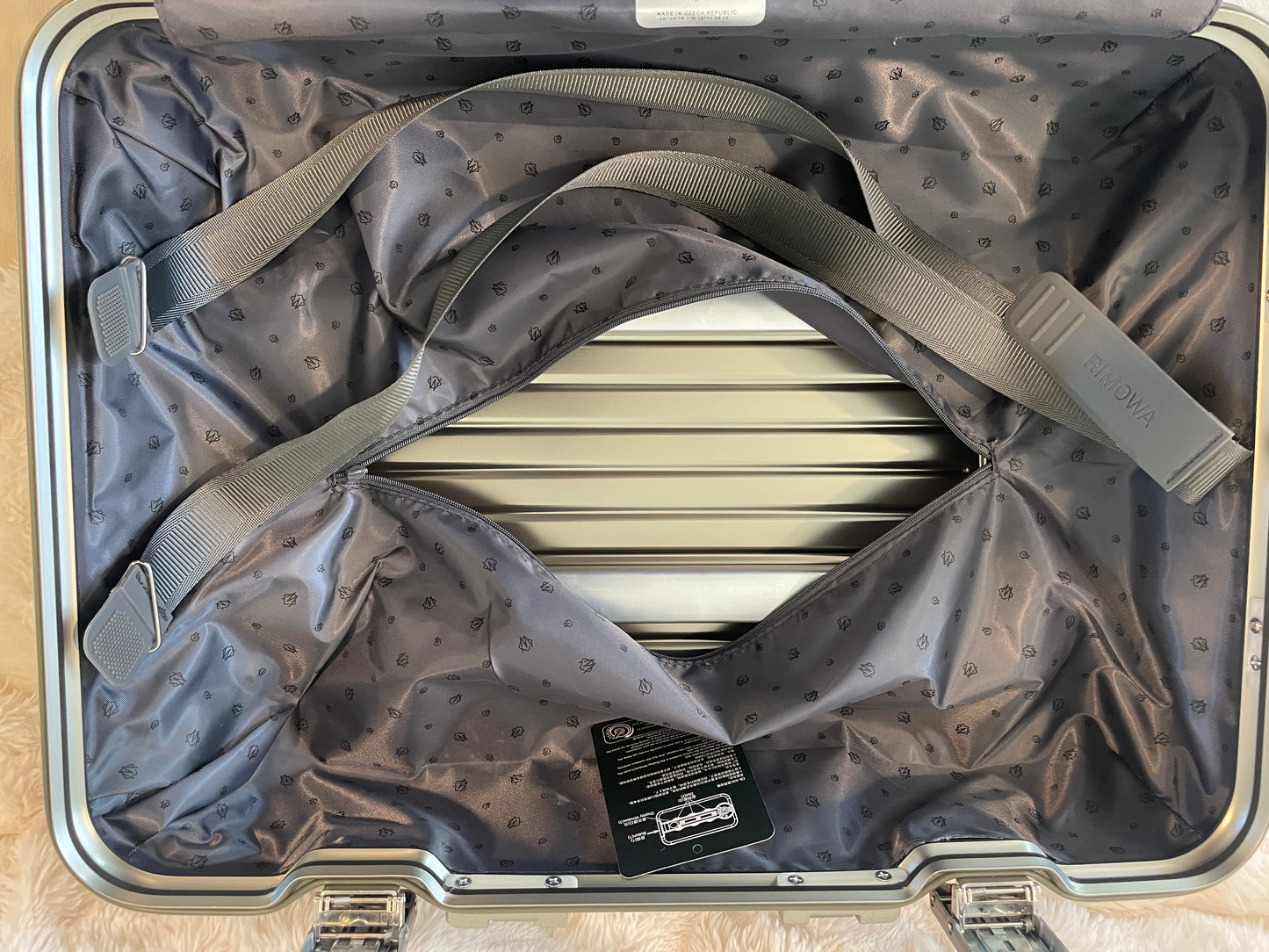 Rimowa Travel Bag - Carry On